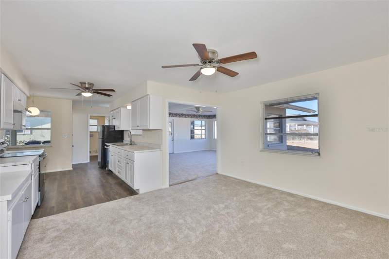 2 bedroom Single Family Residence at 703 Bel Air Avenue, Del Webbs Sun City Florida Un, Sun City Center — photo 4