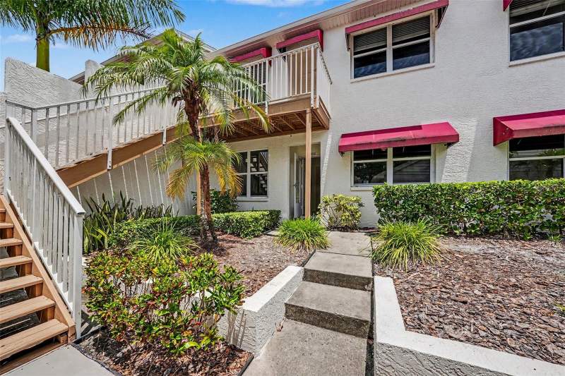 East Bay Golf Villas At Water View Condo