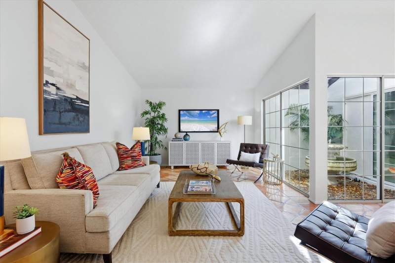 2 bedroom Villa at 3634 Glen Oaks Manor Drive, Glen Oaks Manor Homes Ph 2, Sarasota — photo 3