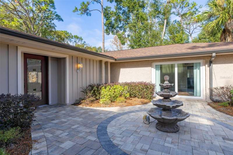 4 bedroom Single Family Residence at 204 BLUE LAKE DRIVE, SWEETWATER OAKS SEC 04, LONGWOOD — photo 4