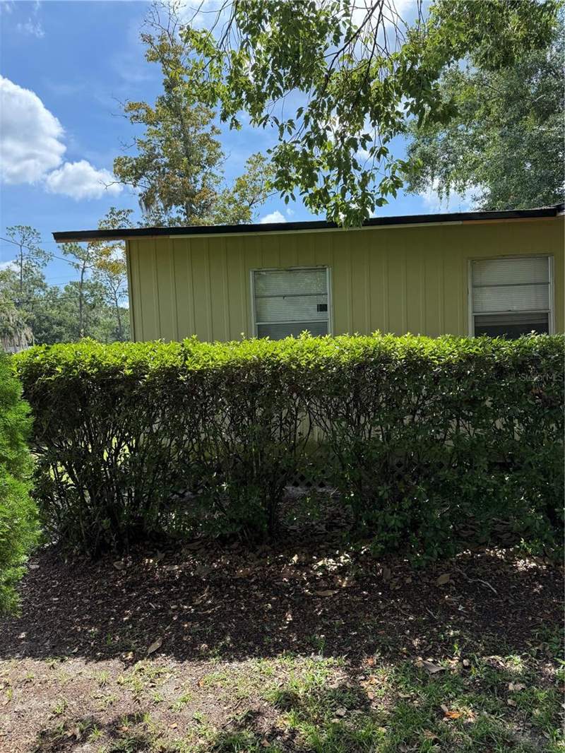 2 bedroom Single Family Residence at 917 NE 25th Street, Forest Pines SE 1/4, Gainesville — photo 3