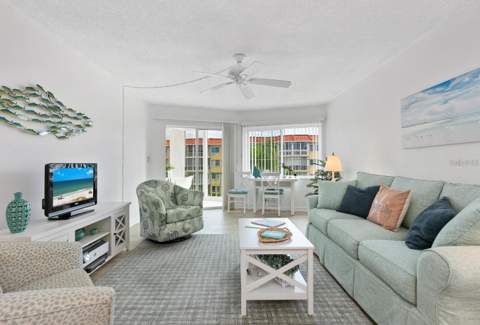 1250 N Portofino Drive #304, Sarasota FL - photo 7 of 45