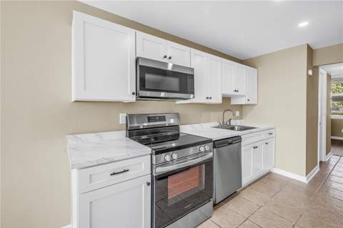 4720 Locust Street #116, St Petersburg FL - photo 17 of 37