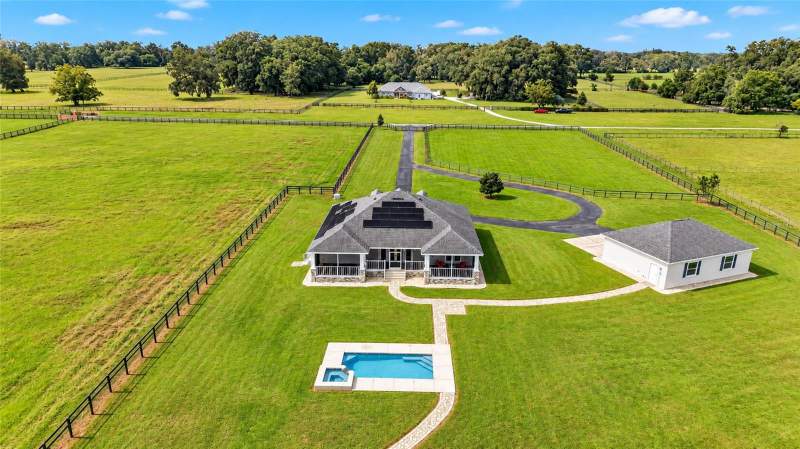 3 bedroom Farm at 2556 NE 120th Street, Shadowood Farms Estate, Anthony — photo 3