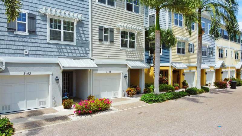 3 bedroom Townhouse at 3137 Moorings Drive, Cove At Loggerhead Marina, St Petersburg — photo 4