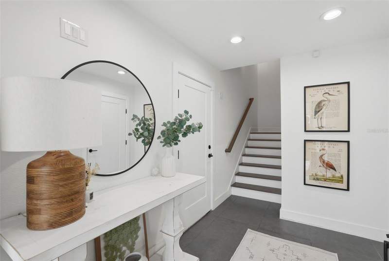 5 bedroom Single Family Residence at 1727 Maryland Avenue, Shoreacres Center, St Petersburg — photo 2
