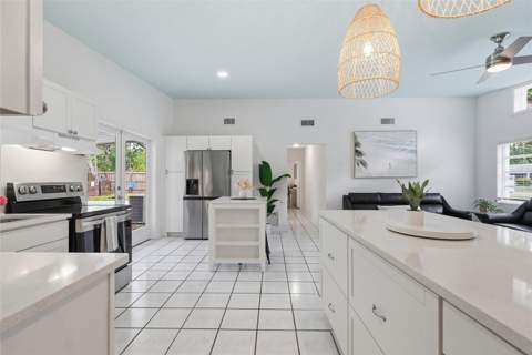 1702 NW 38th Drive, Gainesville FL - photo 12 of 33