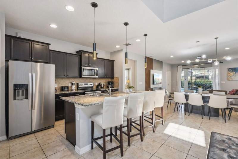 6 bedroom Single Family Residence at 1844 Gobi Drive, Windsor At Westside Ph 2A, Kissimmee — photo 2