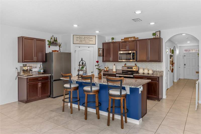 4 bedroom Single Family Residence at 319 Charles Drive, Victoria Oaks Ph A, Deland — photo 4