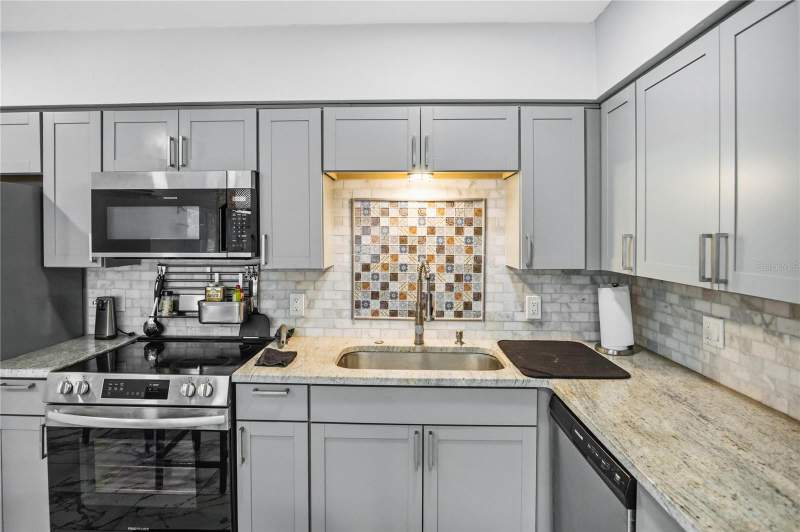 2 bedroom Condominium at 416 73rd Avenue #207, Golden Flamingo Apts Condo, St Petersburg — photo 4