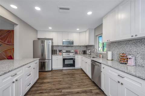 1523 Tangerine Street, Clearwater FL - photo 16 of 34