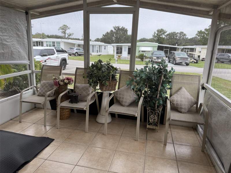 2 bedroom Manufactured Home at 9072 Lake Point Boulevard, Walk In The Water Village Unit 01, Lake Wales — photo 2