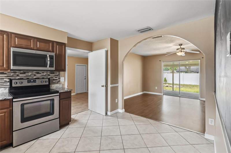 4 bedroom Single Family Residence at 825 Turtle Mound Drive, Seminole Sites, Casselberry — photo 4