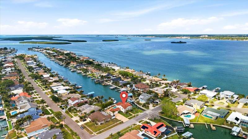 4 bedroom Single Family Residence at 350 Harbor Passage, Island Estate Of Clearwater Units 6D 7A 7C, Clearwater Beach — photo 4