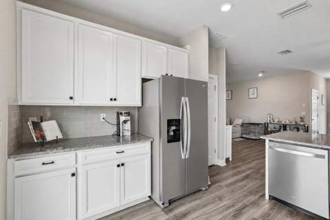 7673 Yale Harbor Drive, Wesley Chapel FL - photo 10 of 38