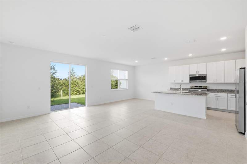4 bedroom Single Family Residence at 218 Tarpon Bay Boulevard, Tarpon Bay, Haines City — photo 5