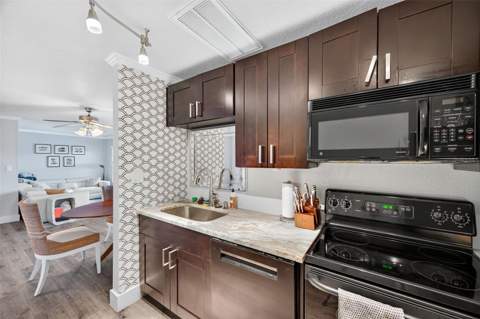4924 Beach Drive #F, St Petersburg FL - photo 10 of 45