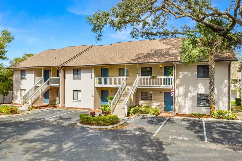 Carrollwood Place A Condominiu