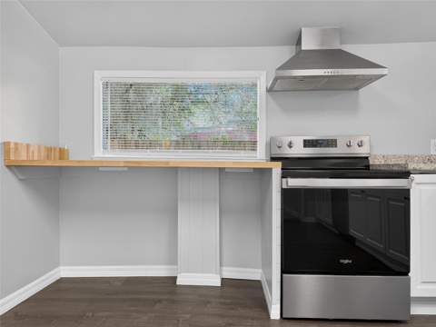 325 S 2nd Street, Leesburg FL - photo 10 of 52