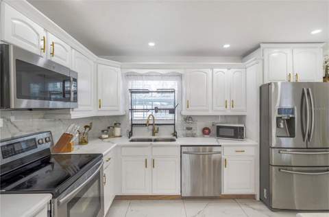363 Buttonwood Drive, Kissimmee FL - photo 12 of 24