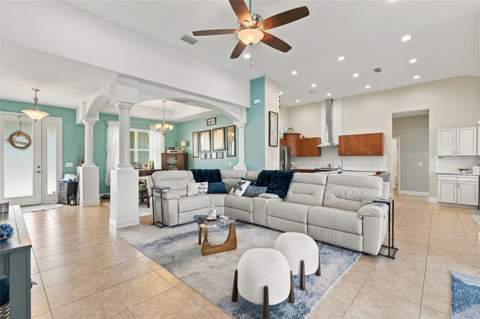 13662 Begonia Circle, Port Charlotte FL - photo 10 of 39