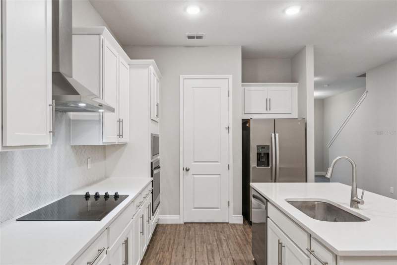 4 bedroom Townhouse at 6447 Cyrils Drive, Weslyn Park Ph 1, St Cloud — photo 5