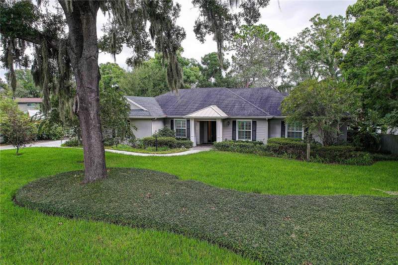 1508 ECKLES DRIVE home for sale in Tampas North Side Country Clu