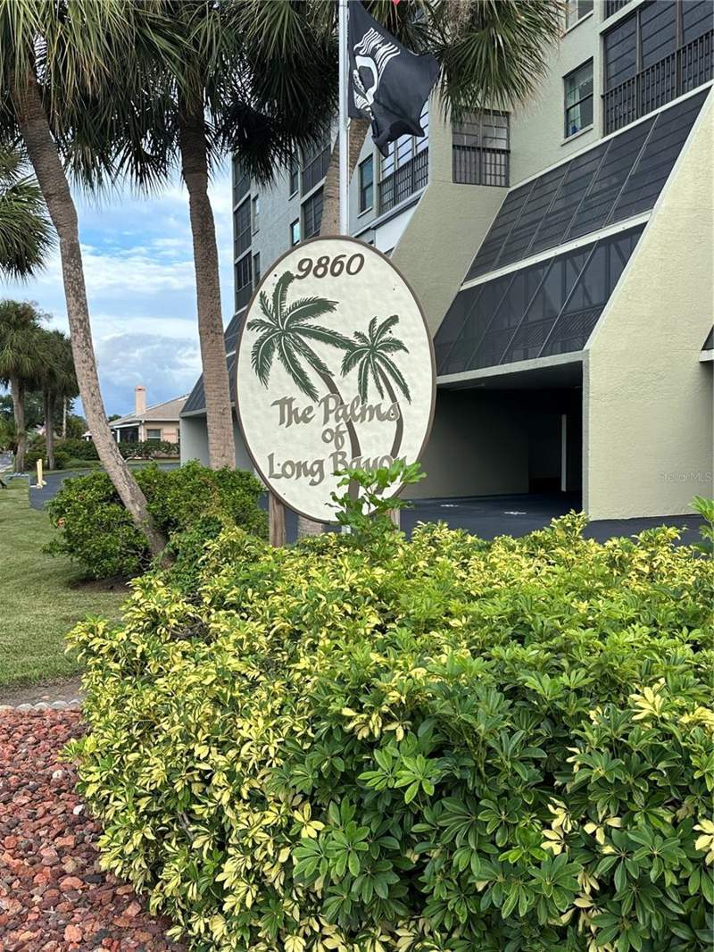 1 bedroom Condominium at 9950 62nd Terrace #117, Long Bayou, St Petersburg — photo 2