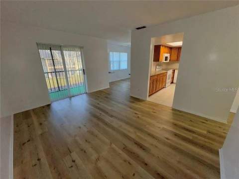 9909 Sweepstakes Lane #4, Orlando FL - photo 7 of 27