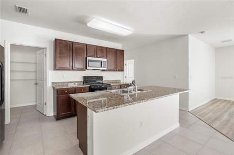 7789 Tuscan Bay Circle, Wesley Chapel FL - photo 15 of 74