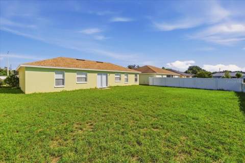 7123 Summit Drive, Winter Haven FL - photo 6 of 53