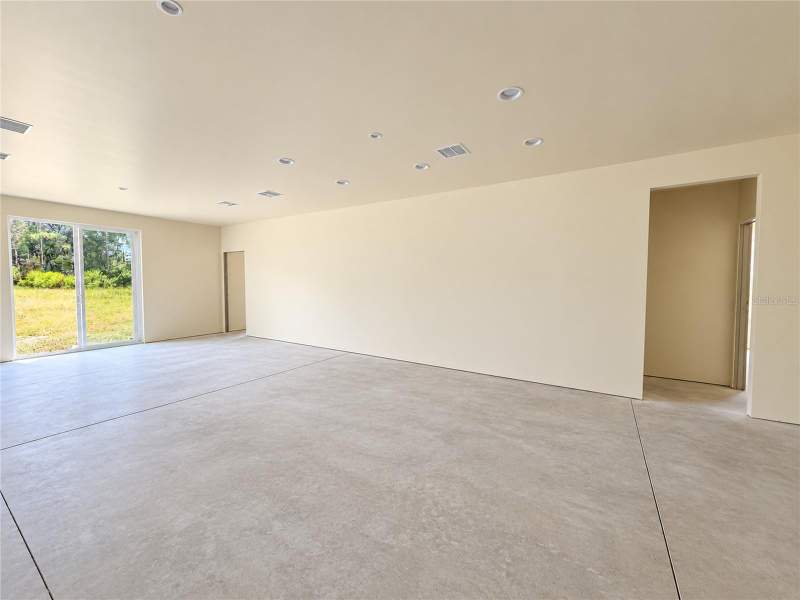 5 bedroom Single Family Residence at 5025 SW 179th Place, Marion Oaks Un Six, Ocala — photo 5