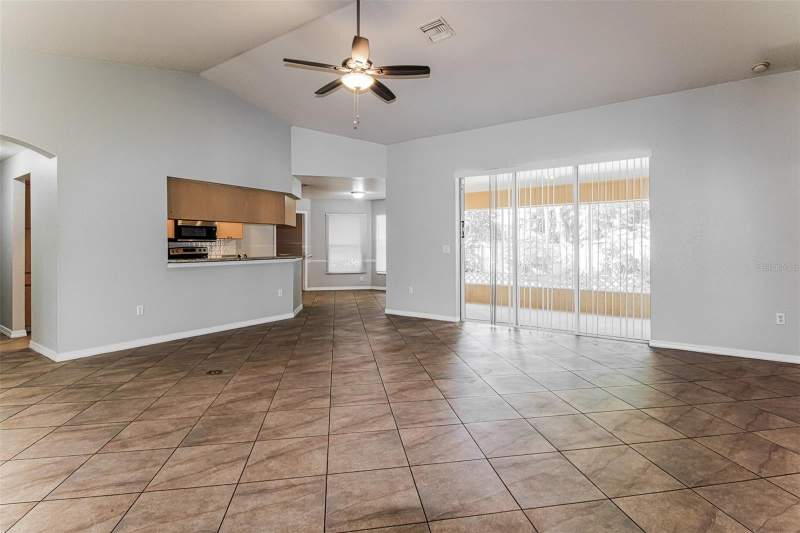 3 bedroom Single Family Residence at 6410 Jamaica Road, Spring Hill, Spring Hill — photo 4