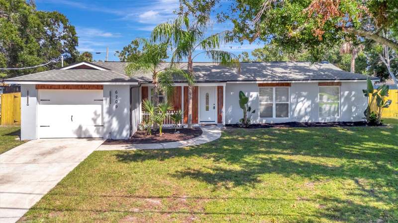 3 bedroom Single Family Residence at 6209 Flamingo Drive, Apollo Beach Unit Two, Apollo Beach — photo 2