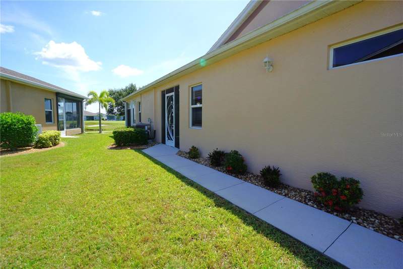 2 bedroom Villa at 1840 Knights Bridge Trail, Kings Gate Ph 07B, Port Charlotte — photo 3