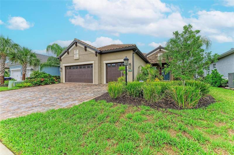3 bedroom Single Family Residence at 10913 Trevino Street, Boca Royale Ph I Un 14, Englewood — photo 2