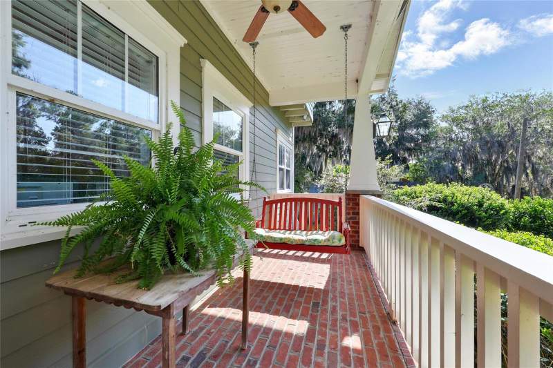 5 bedroom Single Family Residence at 23014 NE 69th Avenue, Wallace Groves, Melrose — photo 4