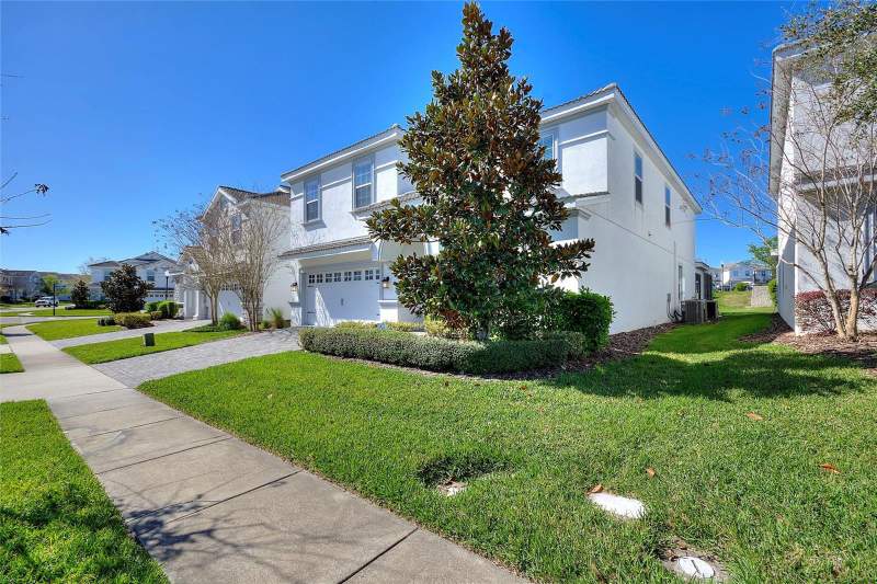 8 bedroom Single Family Residence at 1524 Flange Drive, Stoneybrook South Ph J-2 & J-3, Davenport — photo 3