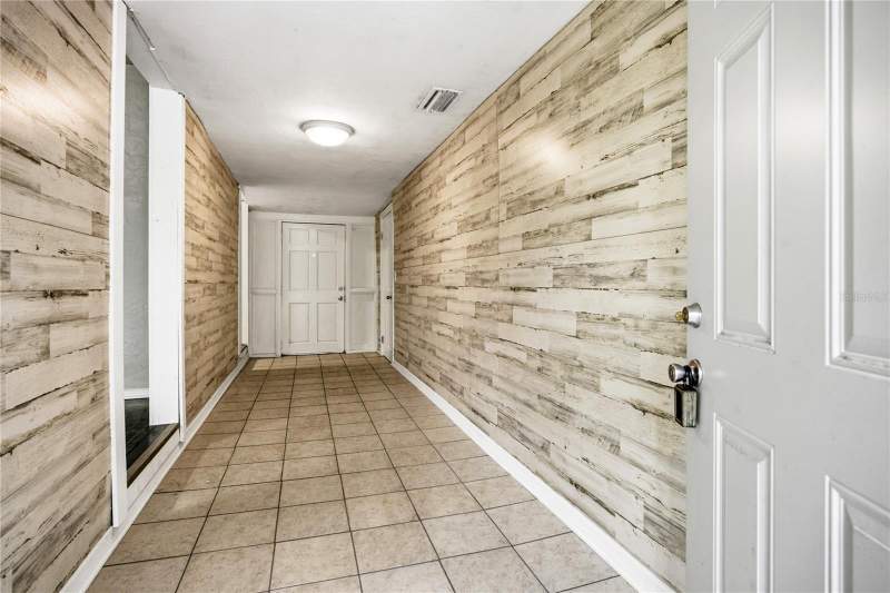 3 bedroom Single Family Residence at 1334 NE 1st Avenue, New Gainesville Rep, Gainesville — photo 4