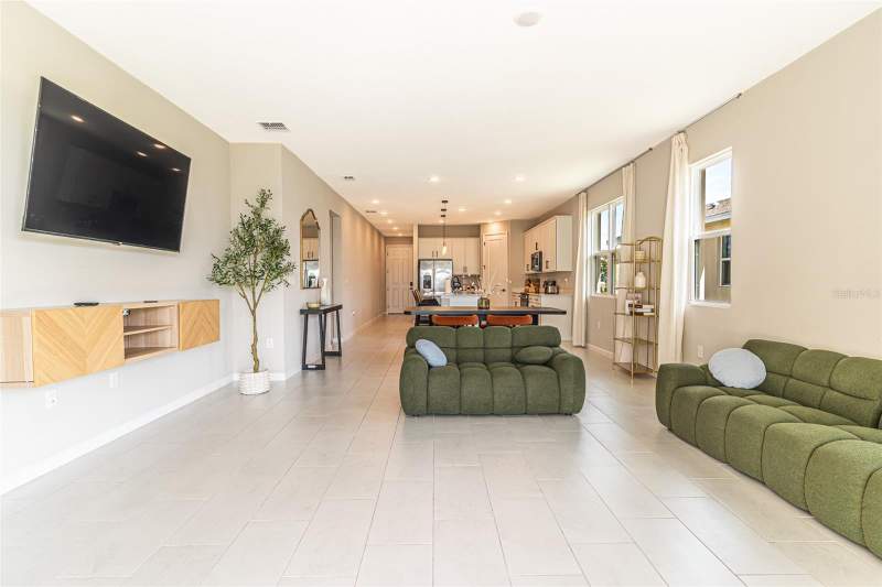 4 bedroom Single Family Residence at 148 Hilltop Bloom Loop, Seasons At Hilltop, Haines City — photo 4