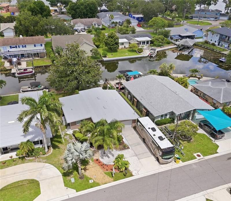 2 bedroom Single Family Residence at 179 E Canal Drive, Lake Shore Estates 1st Add, Palm Harbor — photo 2