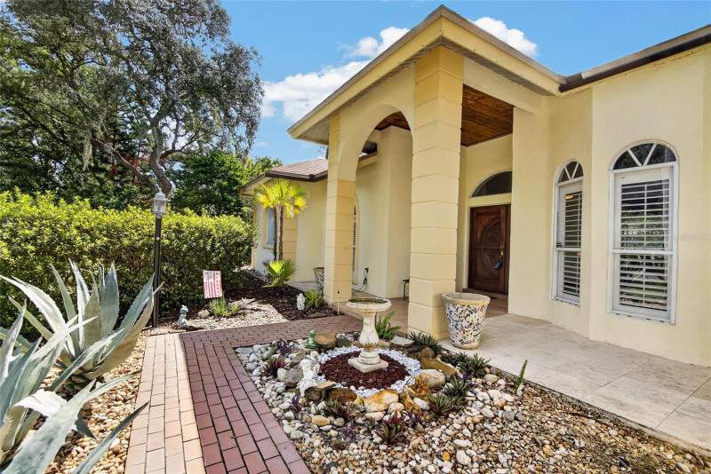 4 bedroom Single Family Residence at 2704 Aston Avenue, Walden Lake Unit 27 Ph 02 Sec A, Plant City — photo 5