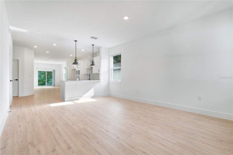 4 bedroom Single Family Residence at 435 E 13th Street, Hackney Prop, Apopka — photo 4