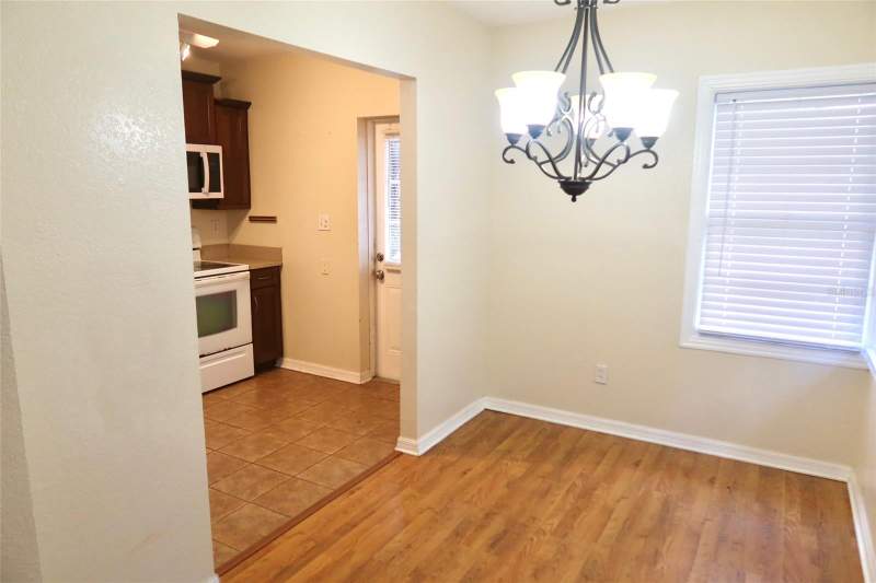 3 bedroom Single Family Residence at 2704 NW 1st Avenue, Hibiscus Park, Gainesville — photo 2