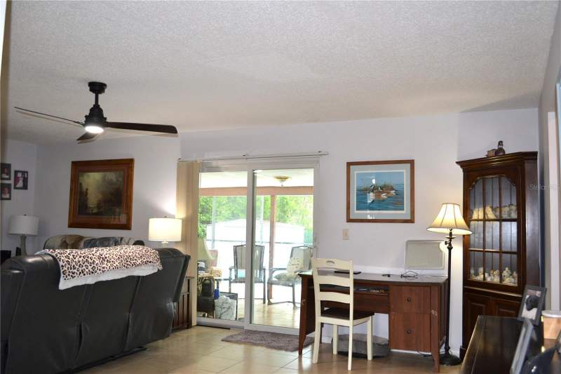 3 bedroom Single Family Residence at 6496 Toledo Road, Spring Hill, Spring Hill — photo 4