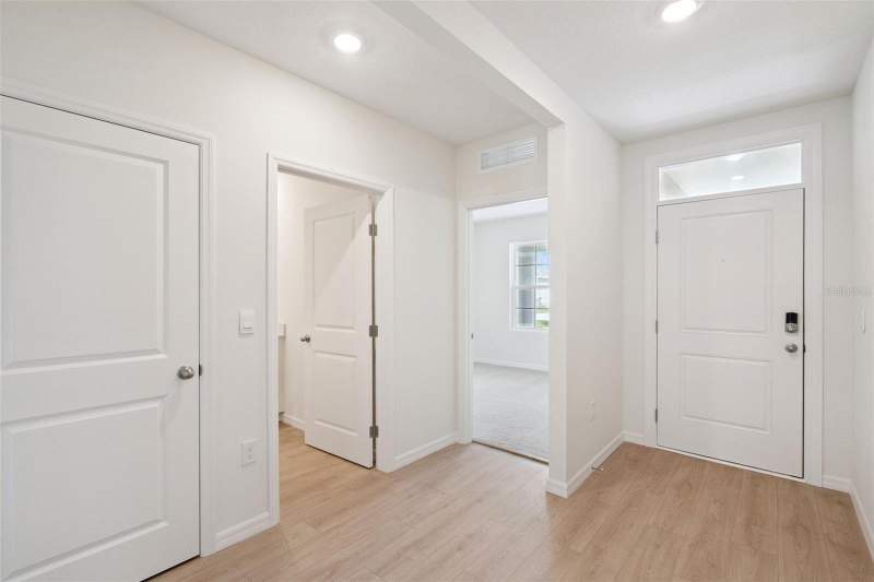 4 bedroom Single Family Residence at 1340 Fountain View Street, Fountain View, Ormond Beach — photo 2