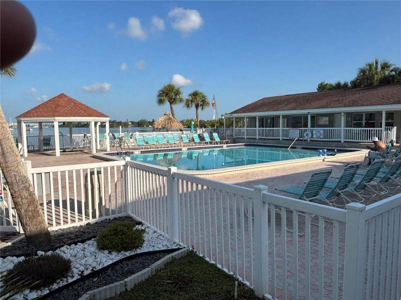 2 bedroom Condominium at 3640 41st Lane #72E, Bermuda Bay Beach Condo, St Petersburg — photo 2