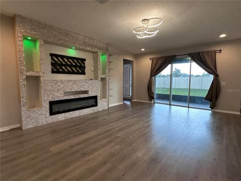 4917 Eagle Rock Drive, Wimauma FL - photo 8 of 44
