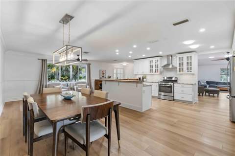 7402 Castle Drive, Sarasota FL - photo 15 of 68