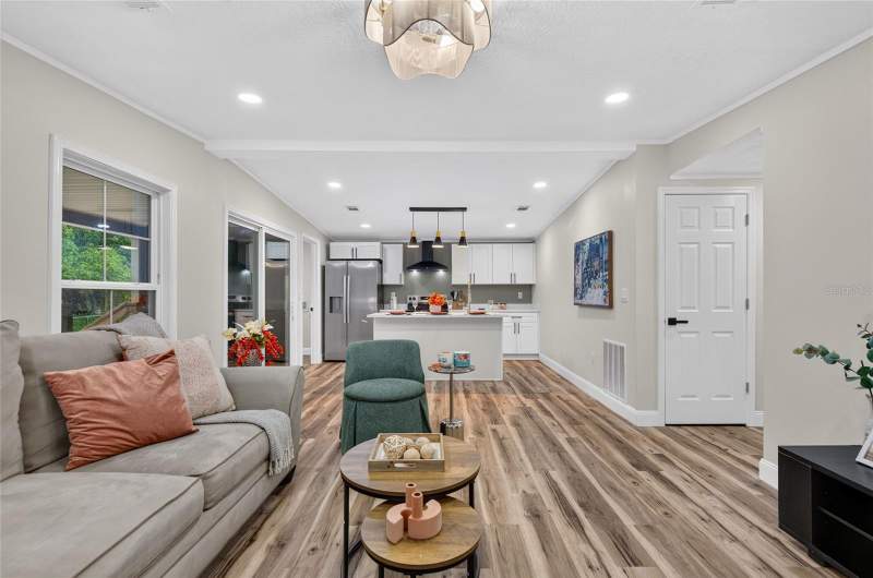 4 bedroom Single Family Residence at 210 C Street, Mitchell Heights, Brooksville — photo 5
